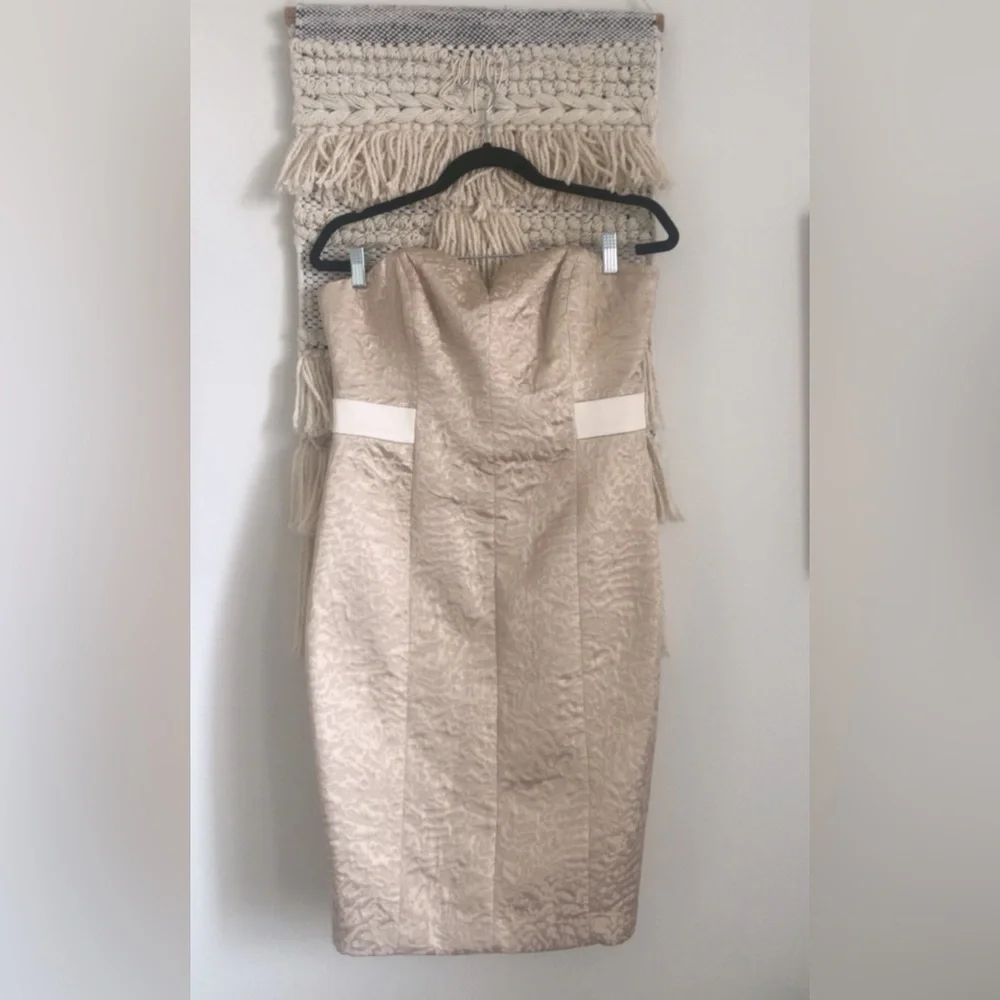 Halston Heritage new tags